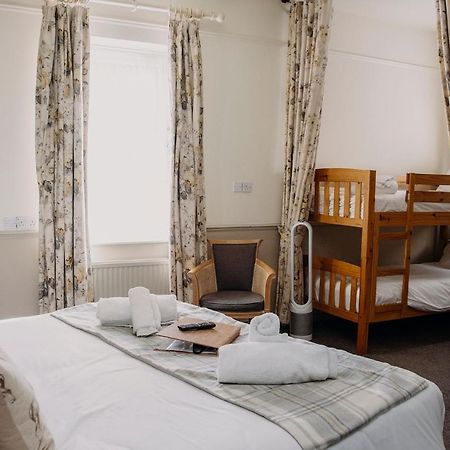 The George Inn Warminster Bagian luar foto